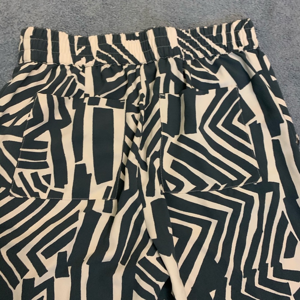 Patterned pants - Picture 3 of 3